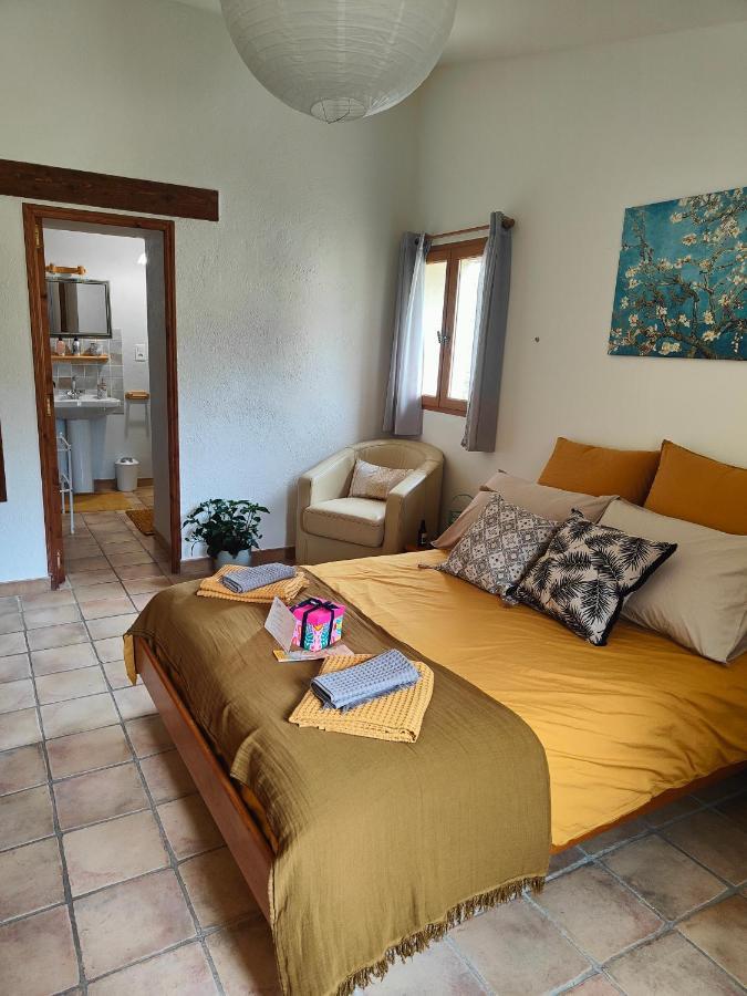 Domaine Bellavigne Gites Et Spa Forcalquier Dış mekan fotoğraf