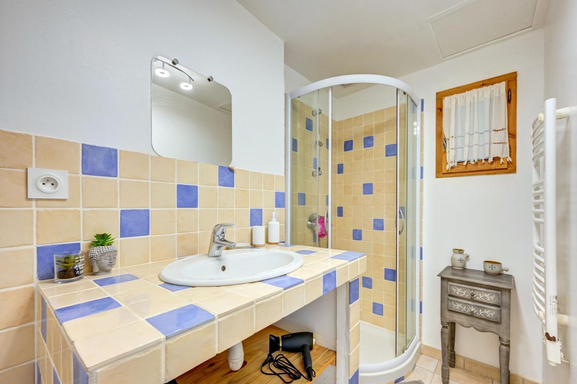 Domaine Bellavigne Gites Et Spa Forcalquier Dış mekan fotoğraf