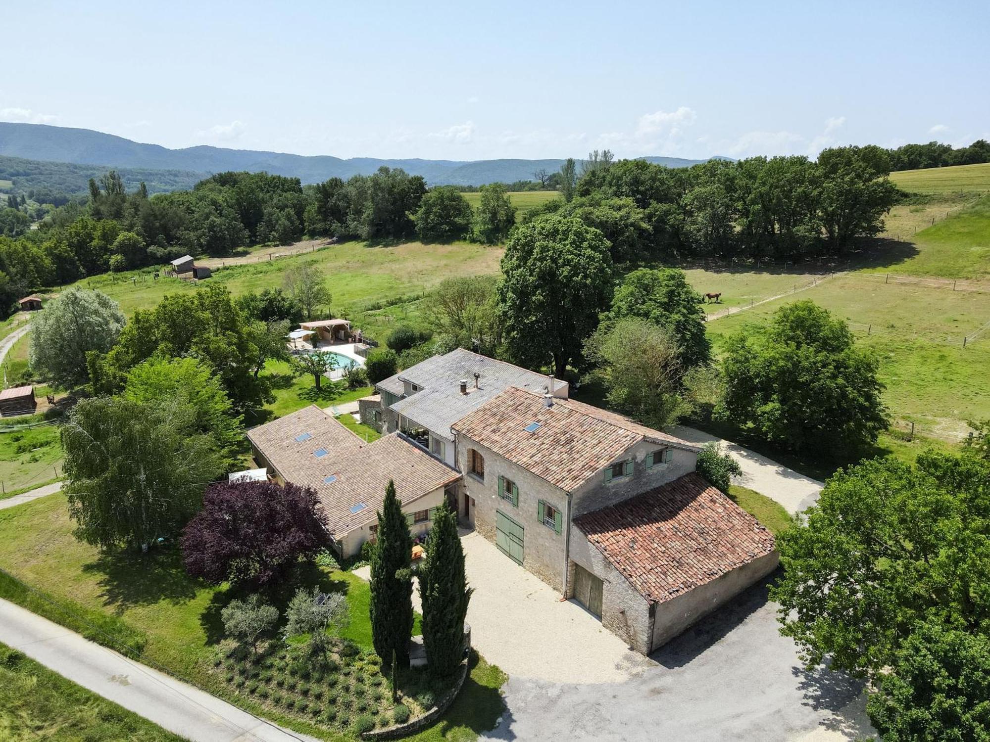 Domaine Bellavigne Gites Et Spa Forcalquier Dış mekan fotoğraf